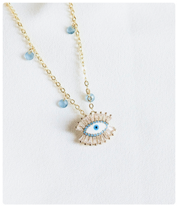 Collar ojo azul claro