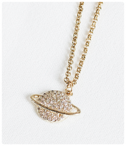 Collar planeta Elegancia Cósmica