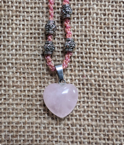 Corazón en cuarzo rosa