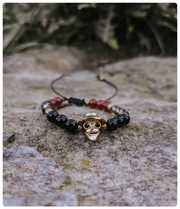 Pulsera de Piedras Naturales con Máscara en Rodio – Misterio, Fuerza y Flow 🔮🖤
